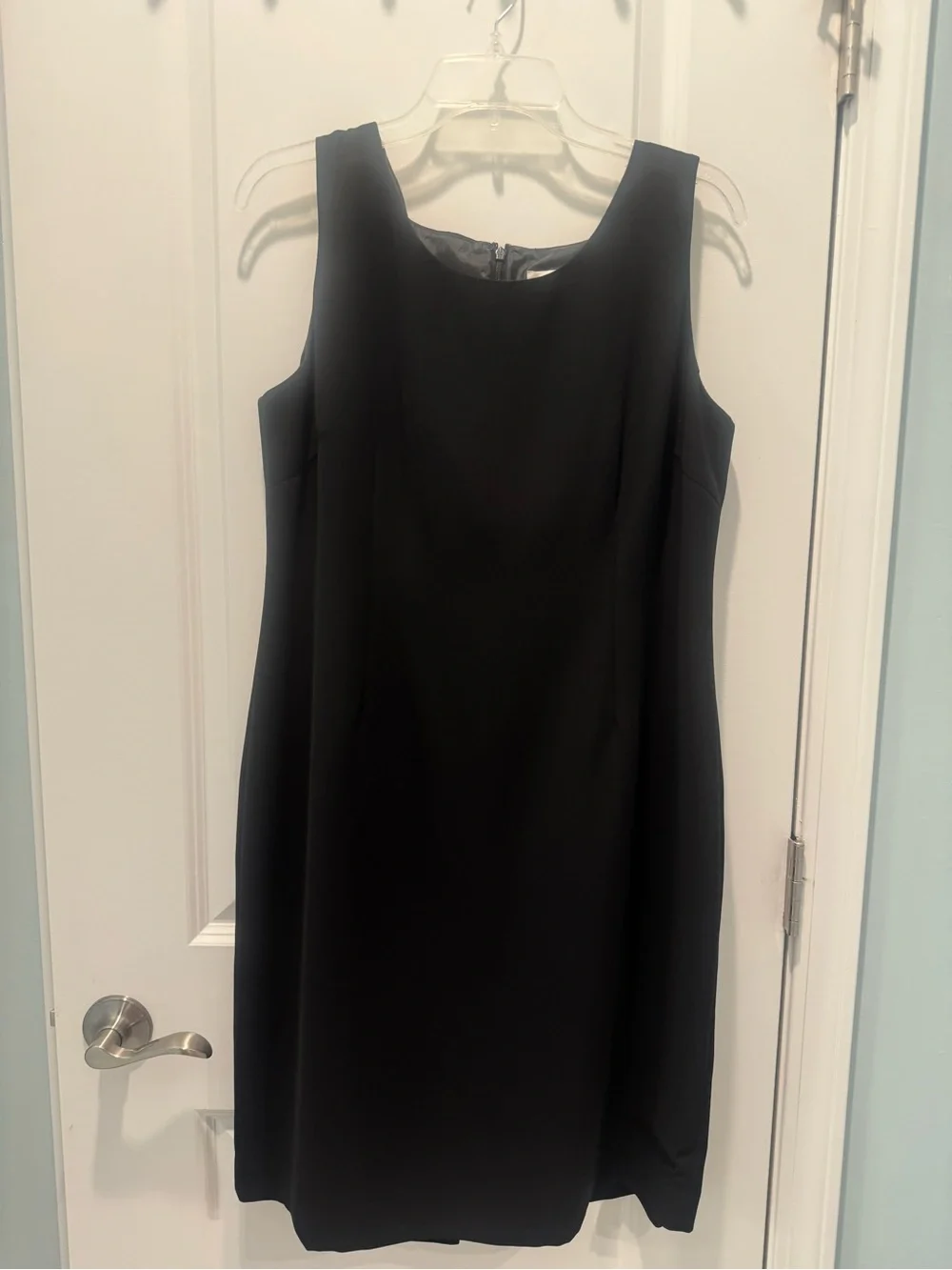 Jones New York Black Sleeveless Midi Sheath Dress